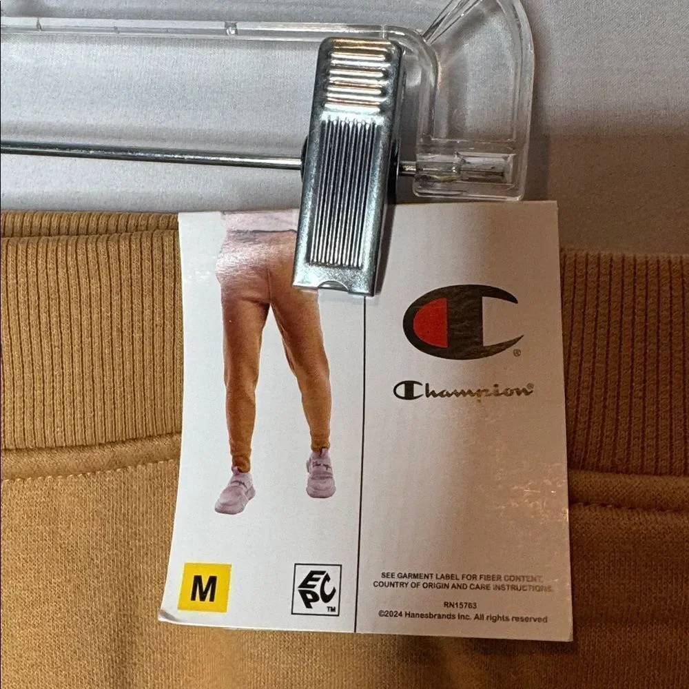 Champion Men’s Jogger Sweatpants. Size Medium. NWT.
